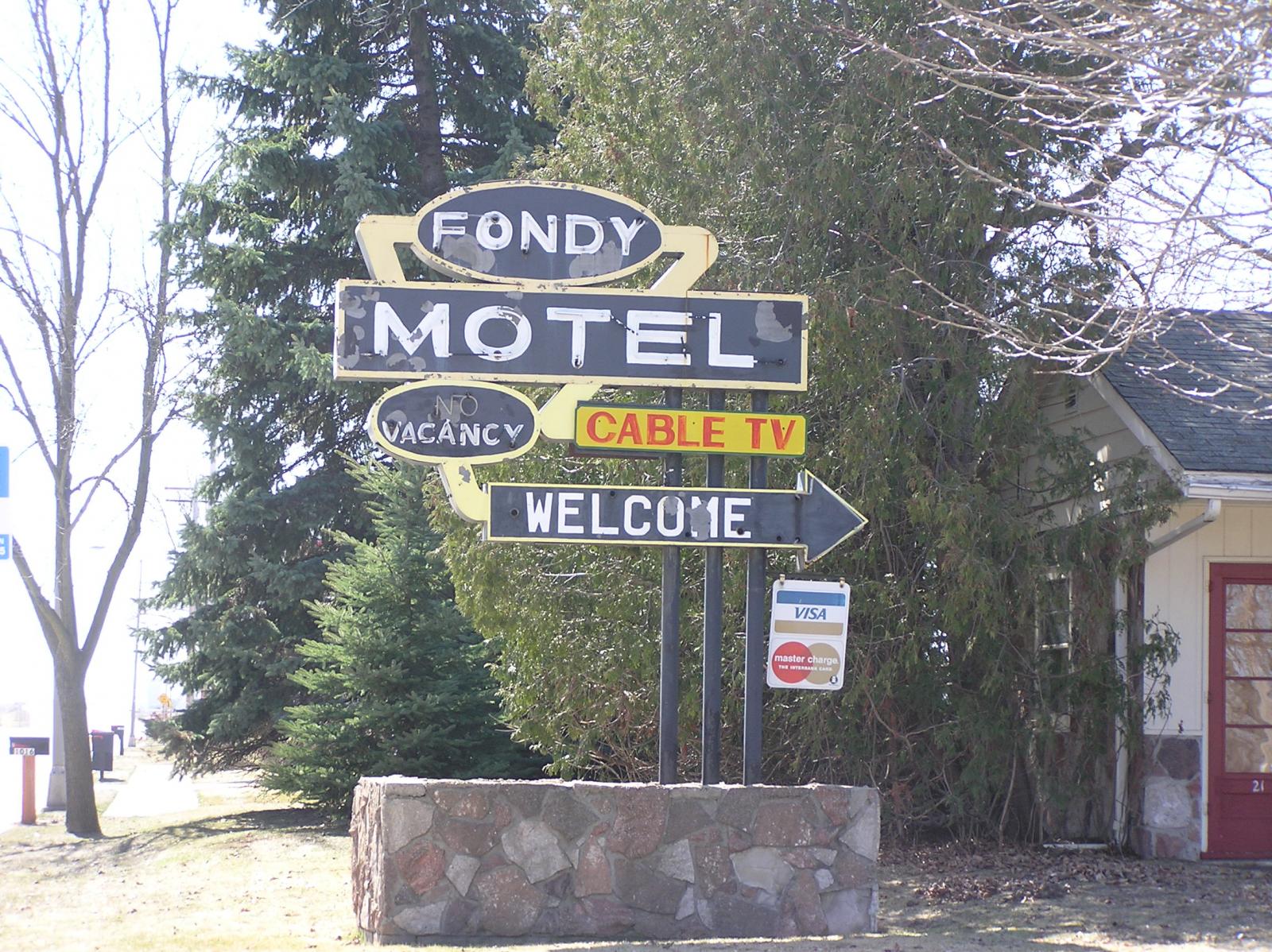 Fondy Motel.JPG
