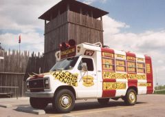 Erika Nelson's Traveling Museum of the World's Largest Things.